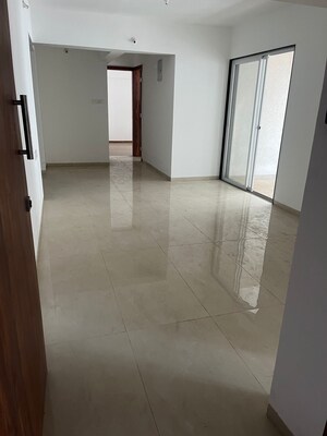 Room in 3 BHK Apartment at Om Shankeshwaram Plaza, Kondhwa Budruk – for Rent