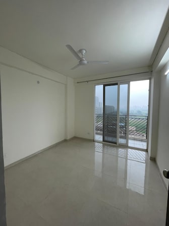 3 BHK Apartment For Rent in Shapoorji Pallonji Joyville Phase 2 Sector 102 Gurgaon  7576585