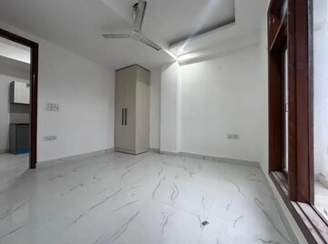 Room in 3 BHK Builder Floor at Saket – for Sale