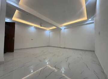 Furnished Amenities in 3 BHK Builder Floor at Saket – for Sale