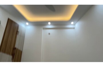 Room in 2 BHK Apartment at Panchsheel Greens II, Sector 16 Greater Noida – for Sale