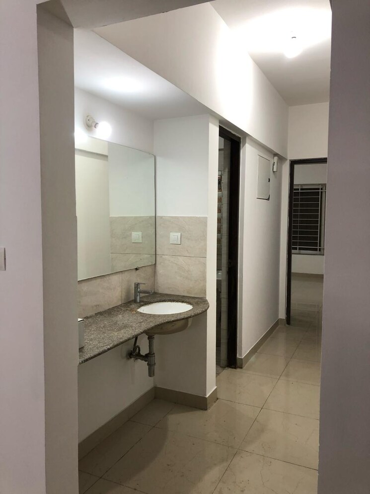 Bathroom, amanora-victory-towers 3 Bedroom 1200 Sq.Ft. Apartment In Hadapsar Pune 7577003