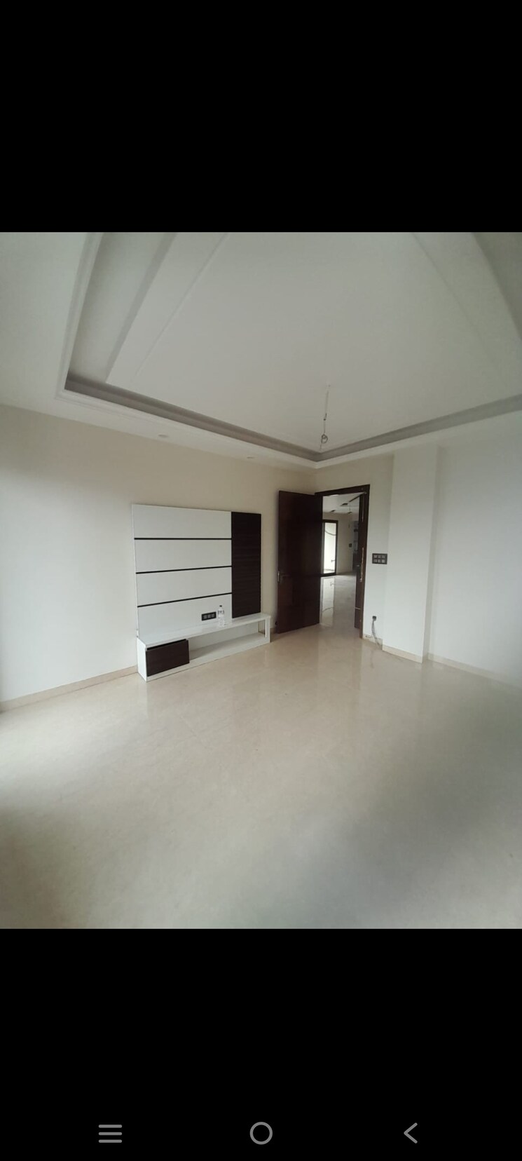 Room, sector 85 3.5 Bedroom 317 Sq.Yd. Builder Floor In Sector 85 Faridabad 7577423