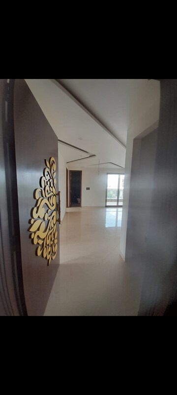 Room in 3.5 BHK Builder Floor at Sector 85 – for Sale