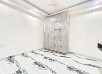 Room in 3 BHK Builder Floor at Saket – for Sale