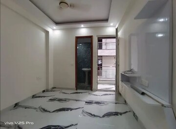 Bedroom in 3 BHK Builder Floor at Saket – for Sale