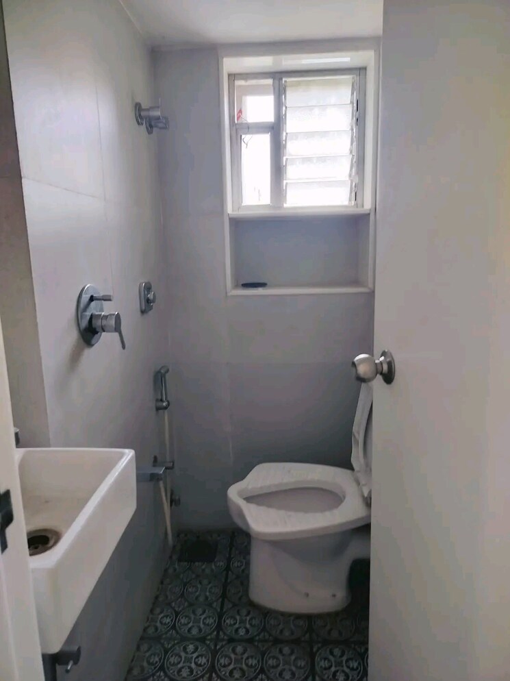 Bathroom, olive-apartment 2 Bedroom 815 Sq.Ft. Apartment In Nalasopara West Palghar 7577553