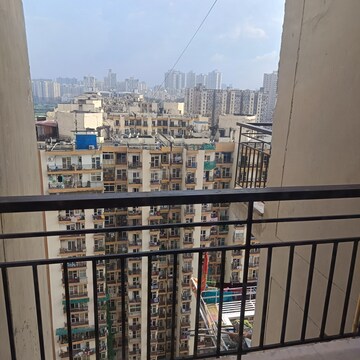 3 BHK Apartment – Exterior View View at Amrapali Silicon City, Sector 76 - for Sale