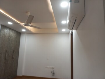 Furnished Amenities in 3 BHK Builder Floor at Anand Niketan – for Sale