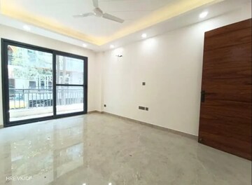 Master Bedroom in 4 BHK Builder Floor at Saket – for Sale