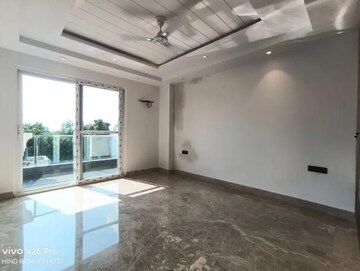 Room in 3 BHK Builder Floor at Saket – for Sale