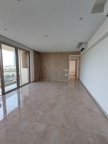Room in 3 BHK Apartment at Hiranandani Estate, Ghodbunder Road – for Sale