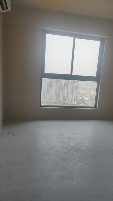 Room in 2 BHK Apartment at M3M Heights, Sector 65 – for Sale