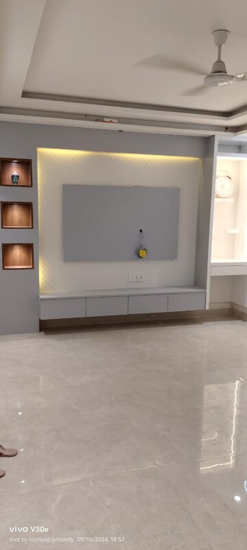 Room in 3 BHK Builder Floor at Chattarpur – for Sale