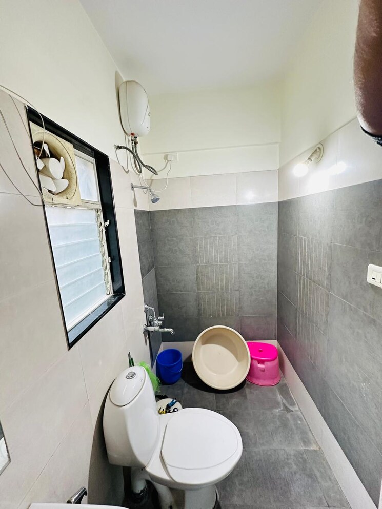 Bathroom, rama-silver-mist 2 Bedroom 924 Sq.Ft. Apartment In Pimple Saudagar Pune 7578781