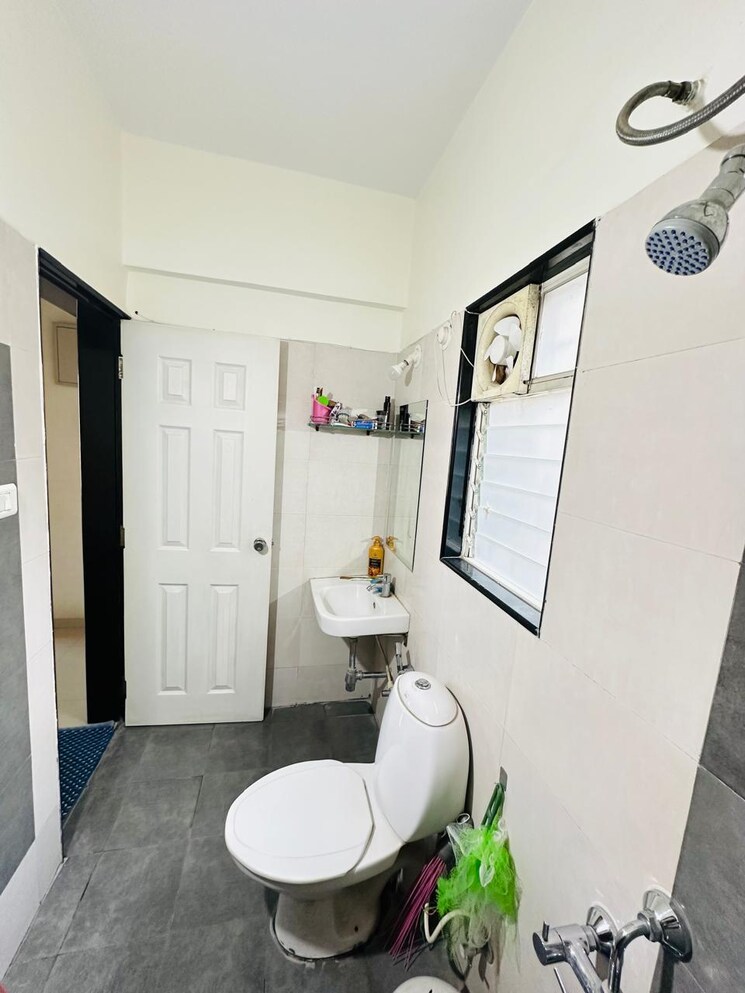 Bathroom, rama-silver-mist 2 Bedroom 924 Sq.Ft. Apartment In Pimple Saudagar Pune 7578781