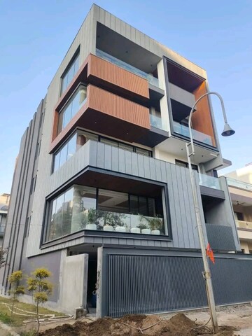 4 BHK Builder Floor For Sale in Greater Kailash I