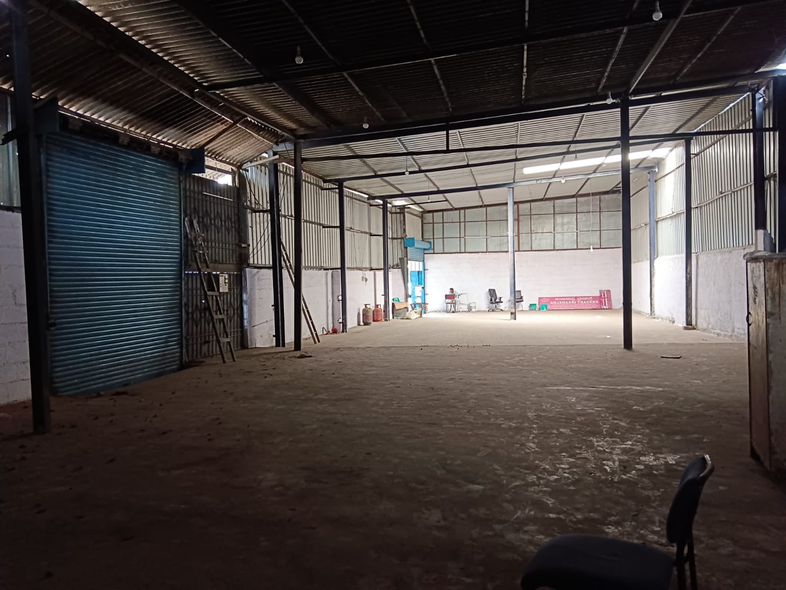 Rental Commercial Showroom 19500 Sq.Ft. in Kudlu Gate Bangalore 7579150