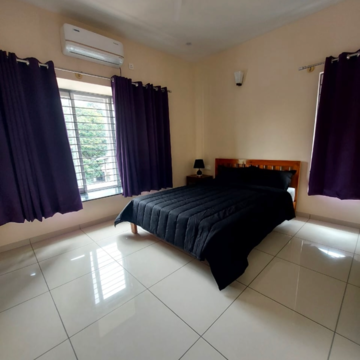 Living Room in 3 BHK Apartment at Indiranagar – for Rent