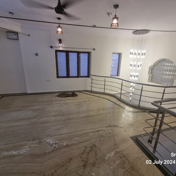 Parking in 3 BHK Builder Floor at Domlur – for Rent