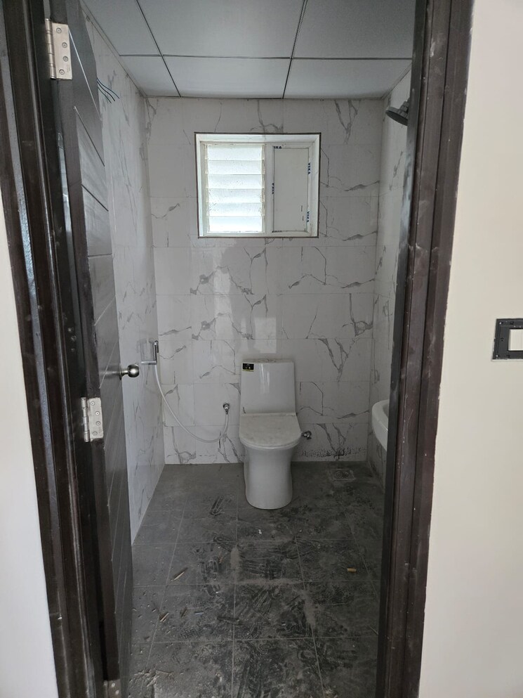 Bathroom, signature-krishna-affinity 3 Bedroom 1425 Sq.Ft. Apartment In Attapur Hyderabad 7579815