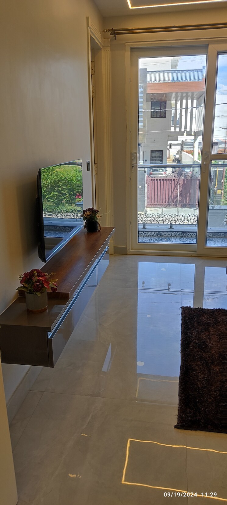 Living Room, gms road 3 Bedroom 2020 Sq.Ft. Apartment In Gms Road Dehradun 7579831