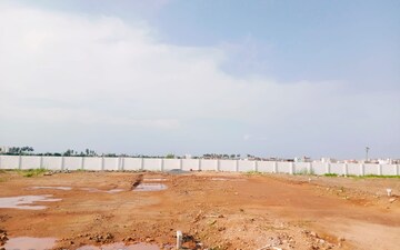 Plot For Sale in Penamaluru