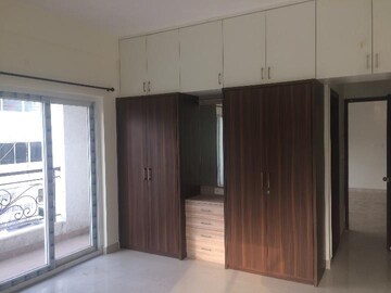 Room in 3 BHK Apartment at Cooke Town – for Sale
