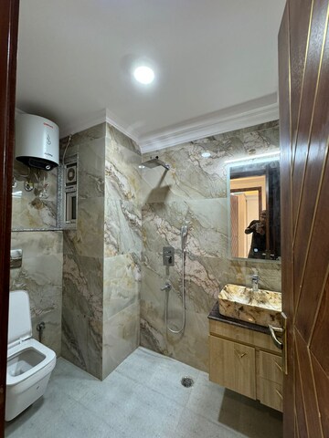 Master Bedroom in 4 BHK Builder Floor at Saket – for Sale