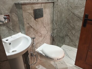 Bathroom in 3 BHK Builder Floor at BPTP District Phase 2, Sector 84 – for Sale