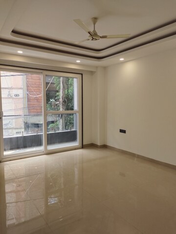 Furnished Amenities in 4 BHK Builder Floor at Saket – for Sale