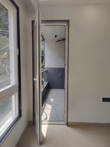 Furnished Amenities in 4 BHK Builder Floor at Saket – for Sale