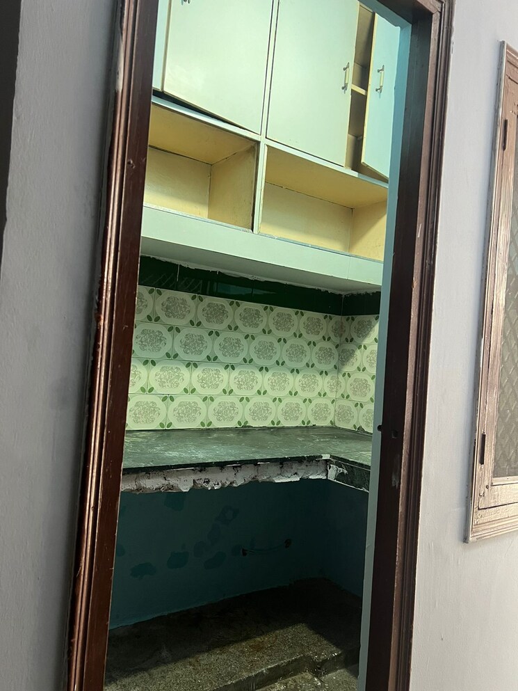 Kitchen, arjun nagar 2.5 Bedroom 950 Sq.Ft. Independent House In Arjun Nagar Gurgaon 7580848