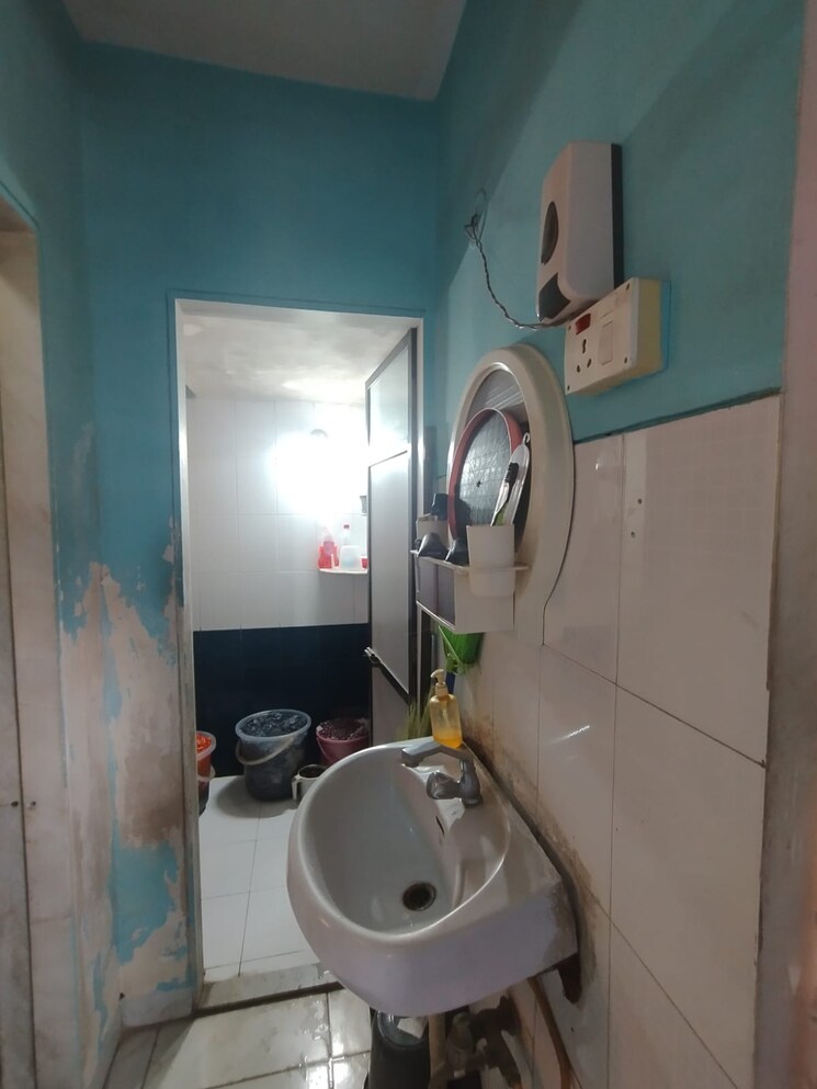 Bathroom, vijay-annex-3 1 Bedroom 400 Sq.Ft. Apartment In Waghbil Thane 7581033