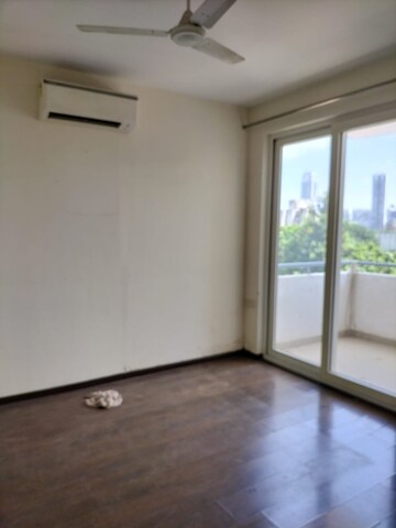 Room in 3 BHK Apartment at Emaar The Enclave, Sector 66 – for Sale