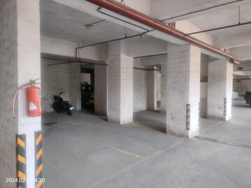Parking in 5 BHK Apartment at Dosti Group Imperia, Manpada – for Sale