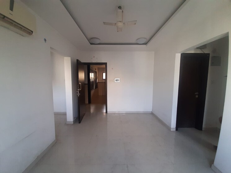 Room, lalani-grandeur 1 Bedroom 550 Sq.Ft. Apartment In Goregaon East Mumbai 7581191