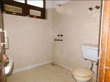 3.5 BHK Apartment For Sale in Mayur Vihar Phase Iii