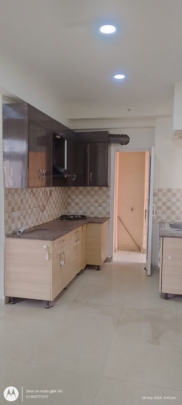 Kitchen in 4 BHK Villa at Panchsheel Greens II, Sector 16 Greater Noida – for Sale