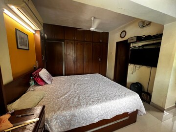 Bedroom in 3 BHK Apartment at Vile Parle East – for Sale