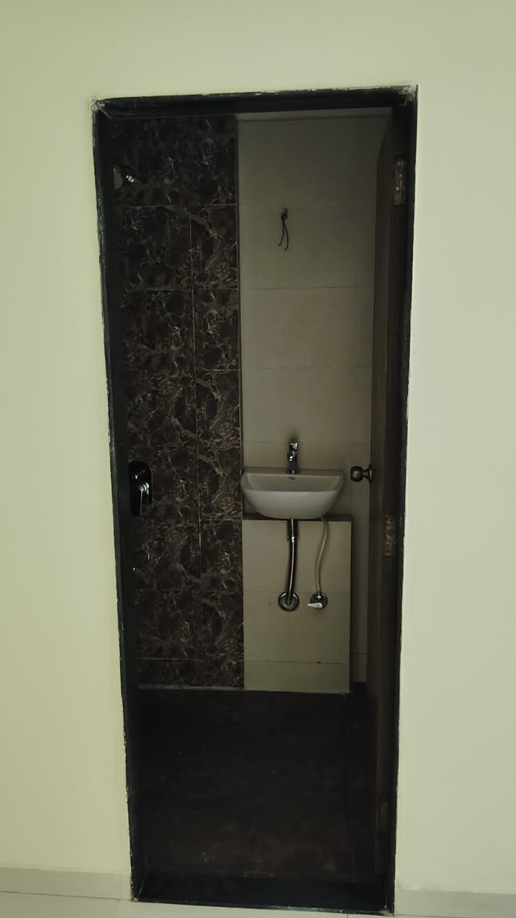 Bathroom, shivshankar-shivram-palladium 1 Bedroom 450 Sq.Ft. Apartment In Bhandup West Mumbai 7581671