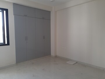 Room in 3 BHK Builder Floor at Ansal API Esencia, Sector 67 – for Sale