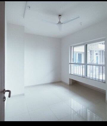 Room in 2 BHK Apartment at Neelkanth Luxuria, Taloja – for Sale