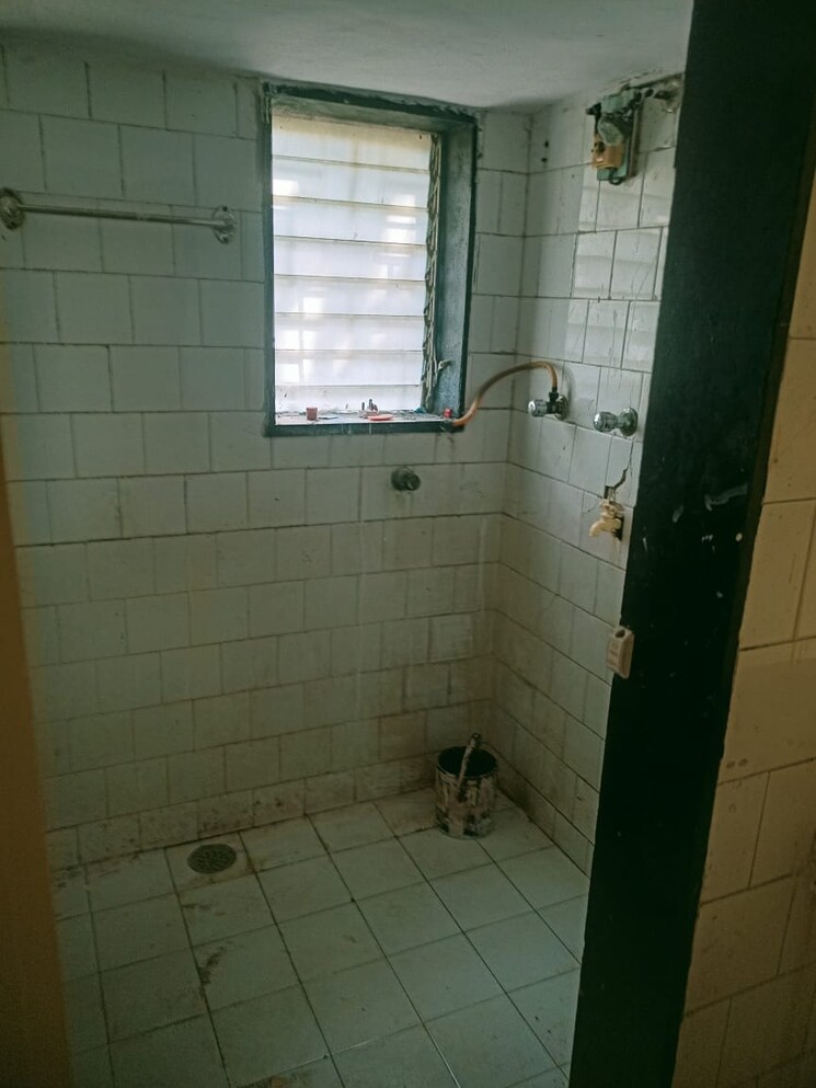 Bathroom, multi-space-gaurav-galaxy 2 Bedroom 624 Sq.Ft. Apartment In Borivali West Mumbai 7581946