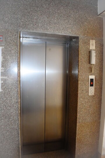 Building Lobby in 3 BHK Apartment at Proview Shalimar City Phase II, Shalimar Garden – for Sale