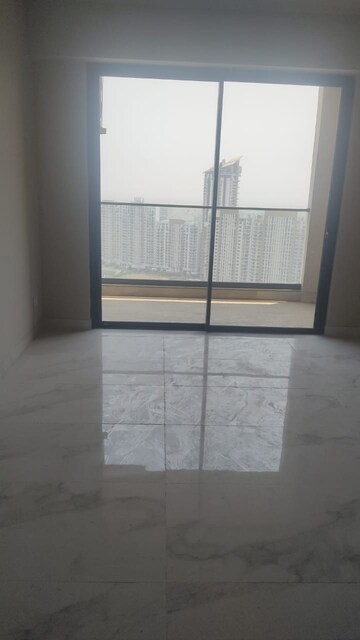 Room in 3 BHK Apartment at M3M Heights, Sector 65 – for Sale