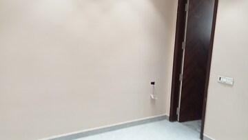 Room in 3 BHK Builder Floor at Mahavir Enclave 1 – for Sale