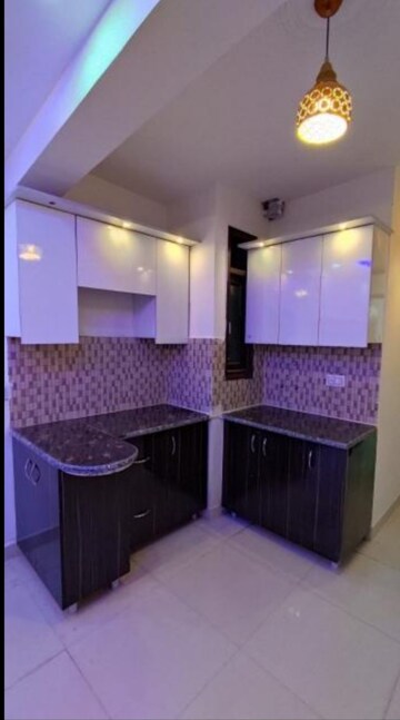 Master Bedroom in 3 BHK Builder Floor at Sector 73 – for Sale