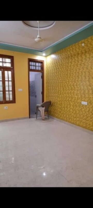 Room in 2 BHK Independent House at Gomti Nagar – for Sale