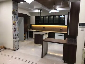Kitchen in 3.5 BHK Builder Floor at Sector 16 – for Sale